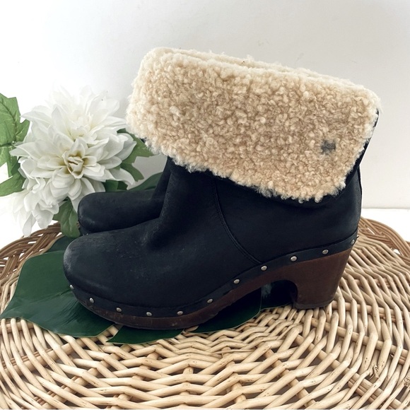 UGG Lynnea Black leather Boot Wood Heel Shearling Lined Winter Cozy Size 8 - Picture 8 of 15